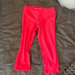 Gap neon pink capri length leggings